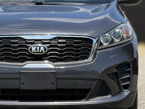 Used 2019 Kia Sorento FWD image 12