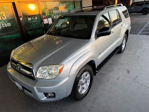 Used 2008 Toyota 4Runner SR5 image 2