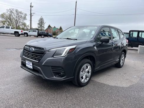 Used 2023 Subaru Forester AWD/4WD image 3