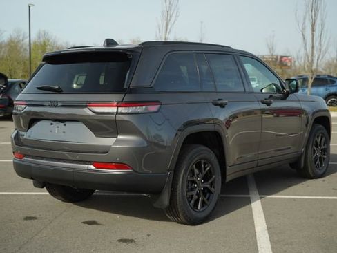 New 2026 Jeep Grand Cherokee Altitude AWD/4WD image 7