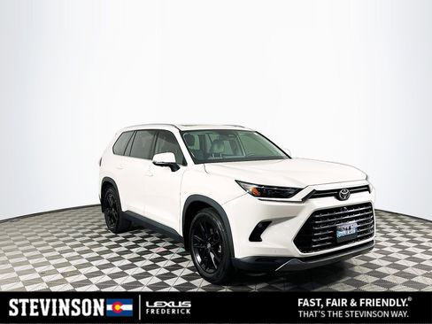 Used 2024 Toyota Grand Highlander AWD image 1