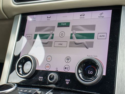 Used 2018 Land Rover Range Rover HSE image 24