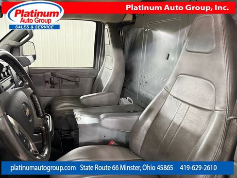 Used 2016 Chevrolet Express 3500 Extended RWD image 11