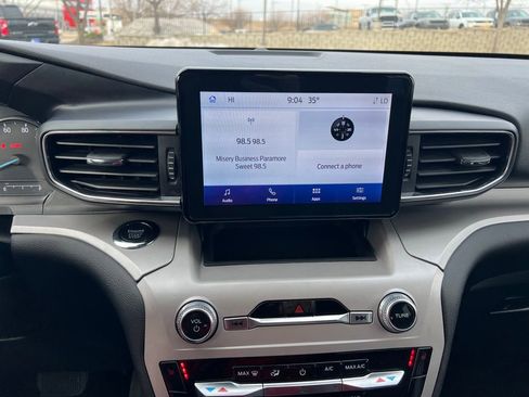 Used 2023 Ford Explorer XLT w/ Equipment Group 202A image 38