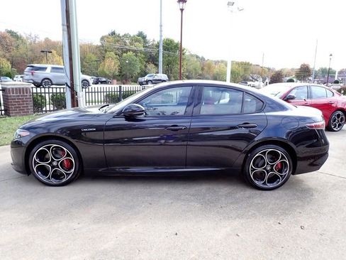 New 2025 Alfa Romeo Giulia Sprint image 2