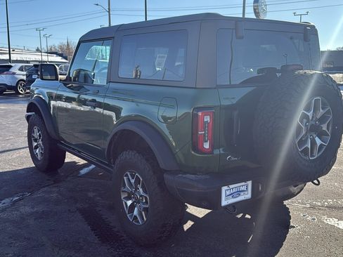 Used 2022 Ford Bronco Badlands image 6