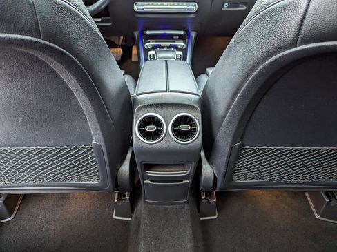 Used 2020 Mercedes-Benz GLB 250 4MATIC image 40