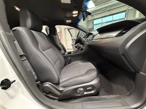 Used 2018 Ford Taurus SEL image 38
