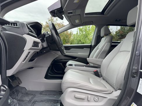 Used 2019 Honda Odyssey EX-L image 11