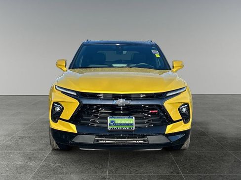 Used 2024 Chevrolet Blazer RS w/ Driver Confidence II Package AWD/4WD image 3