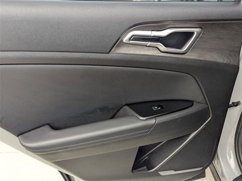 Used 2024 Kia Sportage X-Line w/ X-Line Premium Package image 10