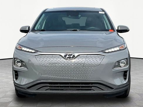 Used 2021 Hyundai Kona Limited FWD image 2