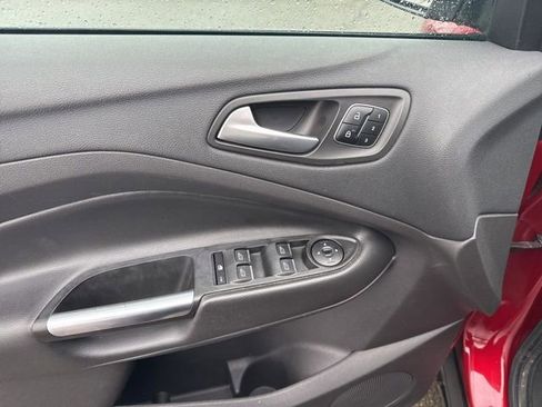 Used 2017 Ford Escape Titanium AWD/4WD image 18