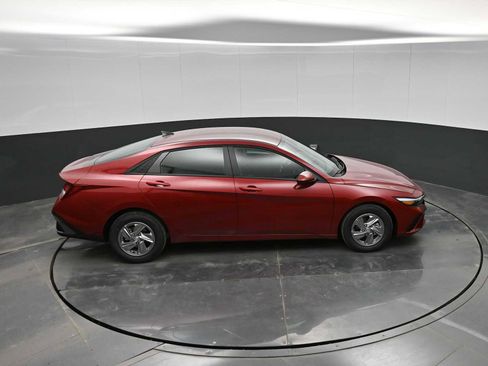 New 2026 Hyundai Elantra SE image 28