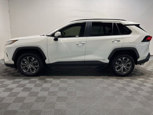 Used 2022 Toyota RAV4 Limited image 22