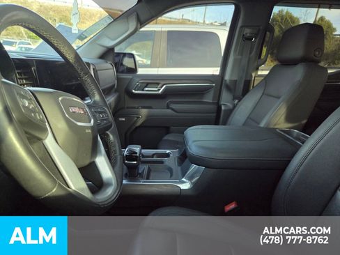Used 2023 GMC Sierra 1500 SLT w/ SLT Premium Package image 5