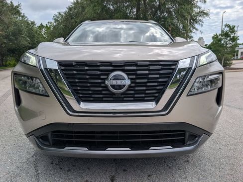 Used 2023 Nissan Rogue SL w/ SL Premium Package FWD image 2