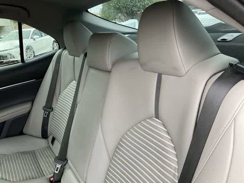 Used 2023 Toyota Camry SE FWD image 16
