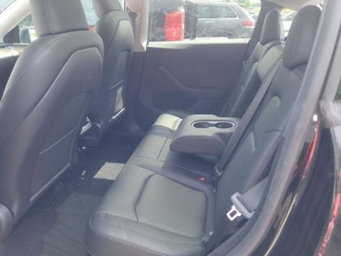 Used 2023 Tesla Model Y AWD image 7