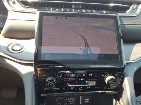 New 2025 Jeep Grand Cherokee L Limited w/ Luxury Tech Group II image 15