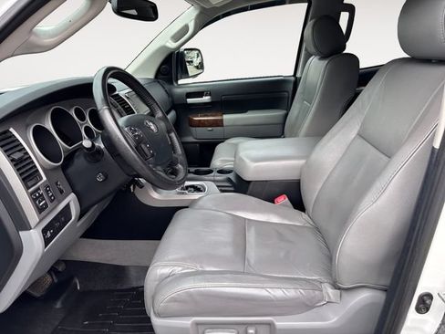 Used 2011 Toyota Tundra Limited w/ Memory Pkg AWD/4WD image 10