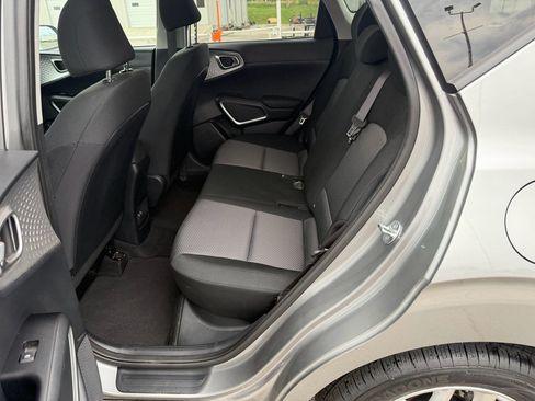 Used 2024 Kia Soul S FWD image 26