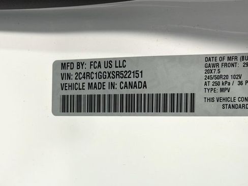 Used 2025 Chrysler Pacifica Limited FWD image 28