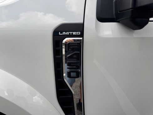 Used 2023 Ford F450 Limited w/ FX4 Off-Road Package image 11