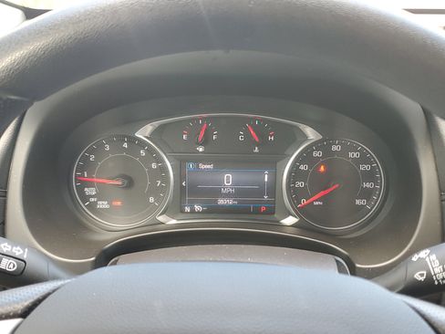 Used 2024 GMC Terrain SLE image 25