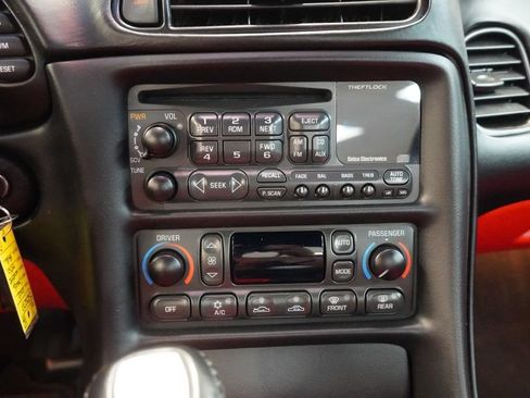 Used 2002 Chevrolet Corvette Z06 w/ Memory Pkg RWD image 21