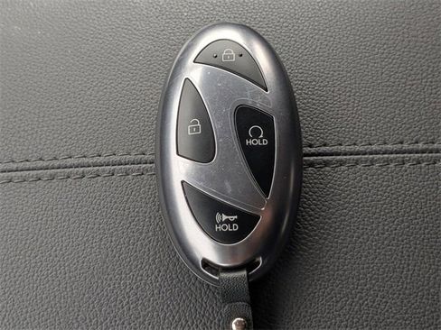 Used 2025 Hyundai Tucson SE image 35