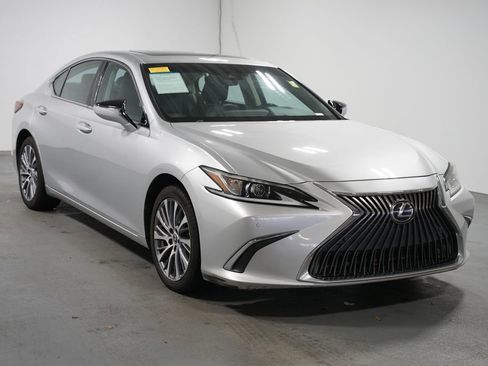 Used 2019 Lexus ES 350 F Sport image 3