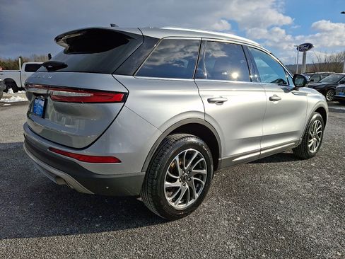 Certified 2022 Lincoln Corsair Standard w/ Equipment Group 101A image 6