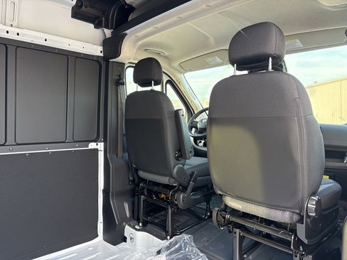 New 2026 RAM ProMaster 2500 w/ Convenience Group image 21