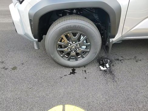 New 2025 Toyota 4Runner SR5 image 7