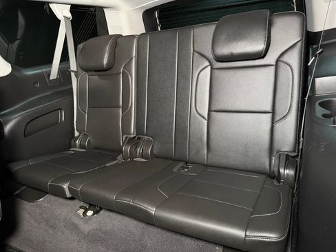 Used 2020 Chevrolet Suburban LT w/ Luxury Package AWD/4WD image 24