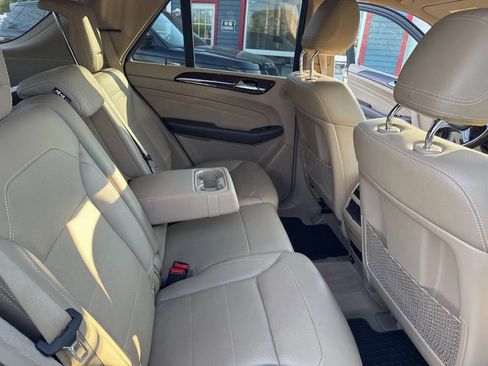 Used 2015 Mercedes-Benz ML 250 ML 250 BlueTEC 4MATIC Sport Ut image 24