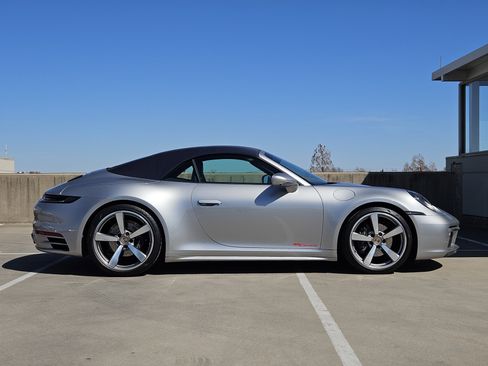 Certified 2023 Porsche 911 Carrera image 9