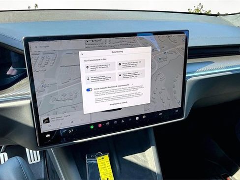 Used 2021 Tesla Model S Plaid image 6