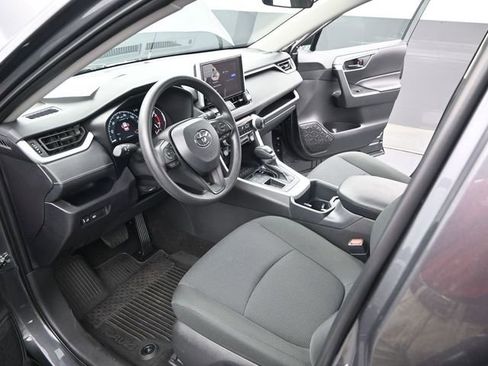 Used 2025 Toyota RAV4 LE image 5