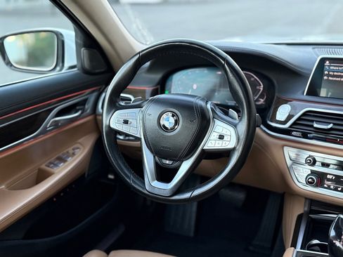 Used 2022 BMW 740i RWD image 26