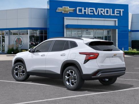 New 2026 Chevrolet Trax LT FWD image 3