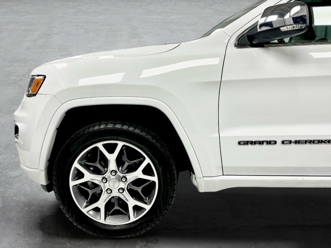 Used 2020 Jeep Grand Cherokee Overland AWD/4WD image 10