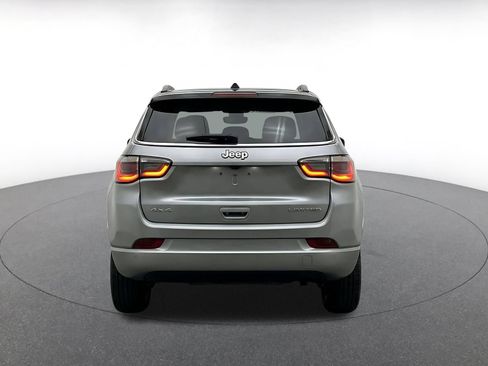 Used 2025 Jeep Compass Limited AWD/4WD image 7