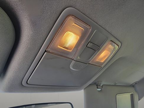 Used 2016 Hyundai Elantra SE image 22