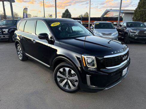 Used 2022 Kia Telluride S image 3