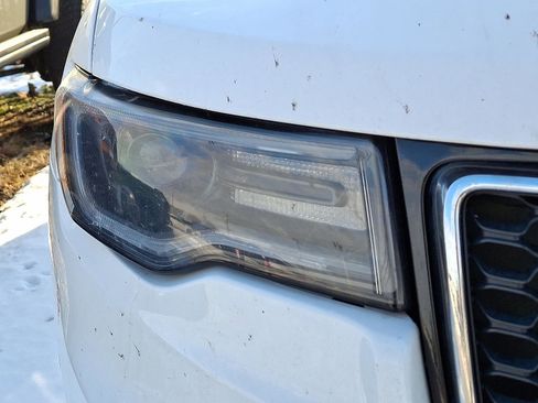 Used 2017 Jeep Grand Cherokee Limited w/ Luxury Group II image 6