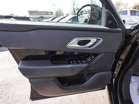 Used 2022 Land Rover Range Rover Velar S AWD/4WD image 9