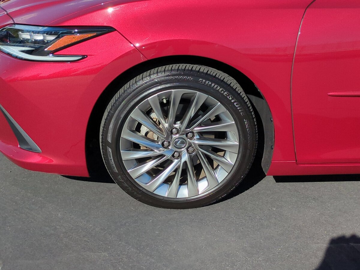 Used 2023 Lexus ES 350 Ultra Luxury w/ Accessory Package (Z1) FWD image 9