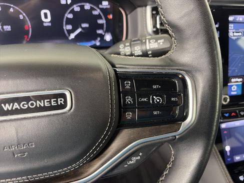 Used 2023 Jeep Grand Wagoneer L Series II image 40
